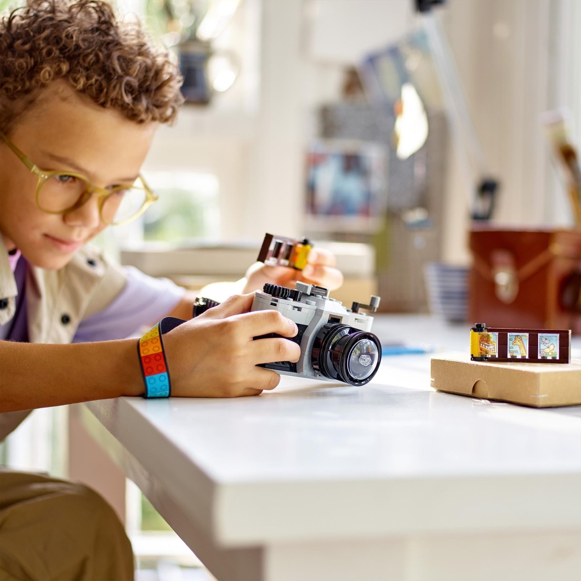 LEGO Creator 3in1 Retro fotocamera Wordt Videocamera of Speelgoed Televisie, Modellen voor Kinderen, Creatief Cadeau voor Jongens en Meisjes vanaf 8 jaar 31147 - NLMAX